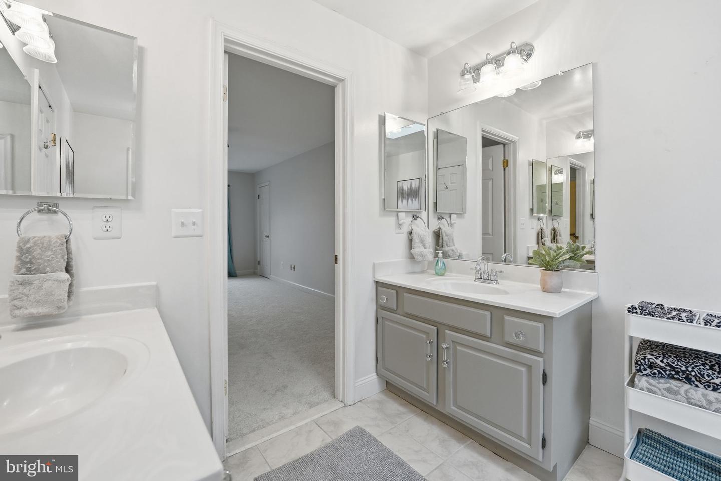 14367 N SLOPE ST, CENTREVILLE, Virginia 20120, 4 Bedrooms Bedrooms, 15 Rooms Rooms,3 BathroomsBathrooms,Residential,For sale,14367 N SLOPE ST,VAFX2283786 MLS # VAFX2283786