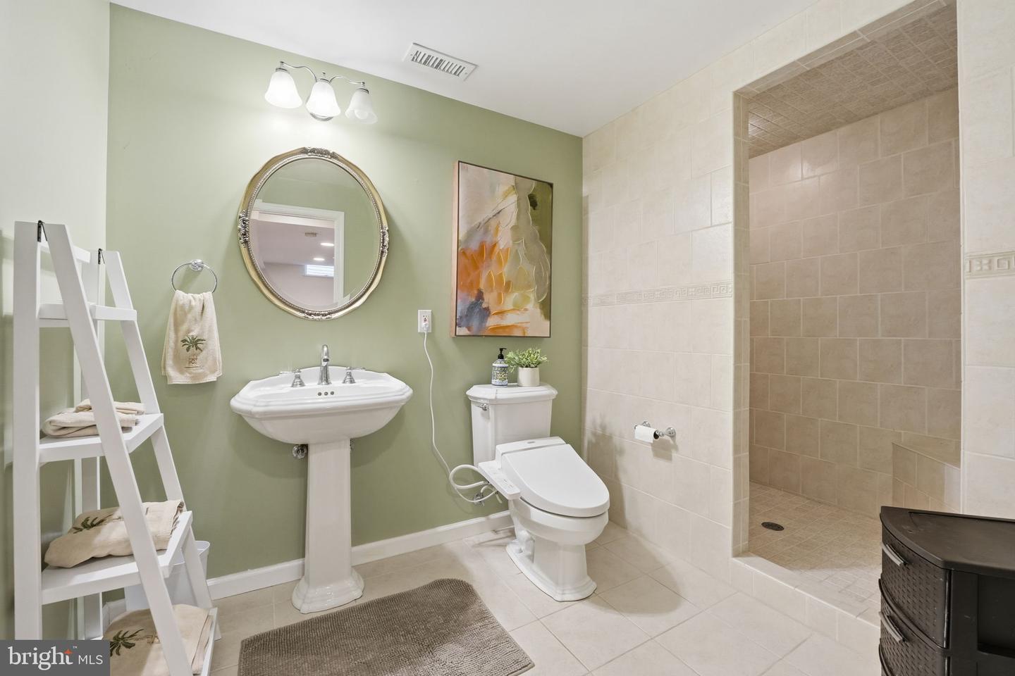 14367 N SLOPE ST, CENTREVILLE, Virginia 20120, 4 Bedrooms Bedrooms, 15 Rooms Rooms,3 BathroomsBathrooms,Residential,For sale,14367 N SLOPE ST,VAFX2283786 MLS # VAFX2283786