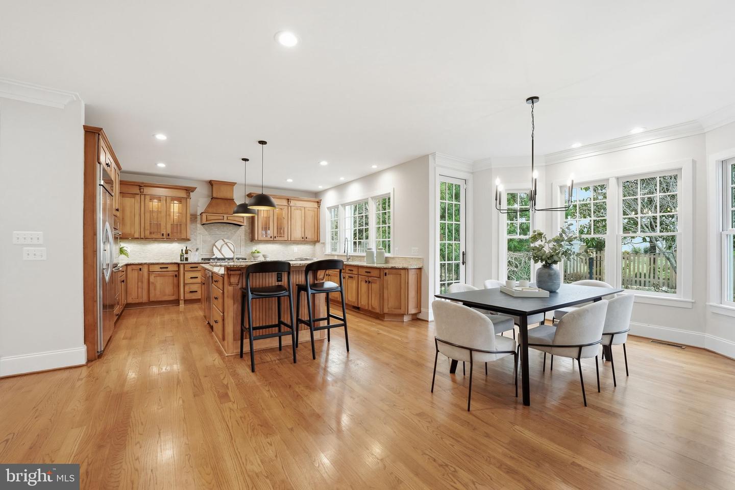 6607 31ST ST N, ARLINGTON, Virginia 22213, 5 Bedrooms Bedrooms, ,4 BathroomsBathrooms,Residential,For sale,6607 31ST ST N,VAAR2067268 MLS # VAAR2067268