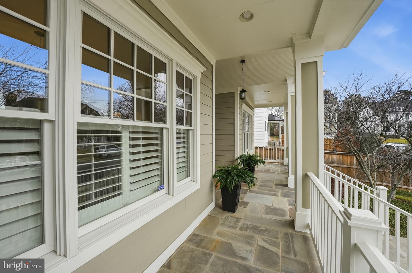 6607 31ST ST N, ARLINGTON, Virginia 22213, 5 Bedrooms Bedrooms, ,4 BathroomsBathrooms,Residential,For sale,6607 31ST ST N,VAAR2067268 MLS # VAAR2067268