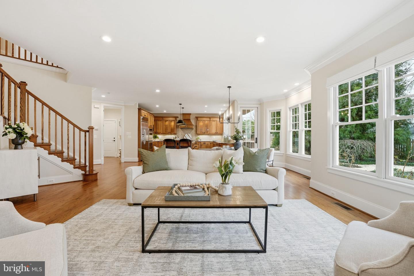 6607 31ST ST N, ARLINGTON, Virginia 22213, 5 Bedrooms Bedrooms, ,4 BathroomsBathrooms,Residential,For sale,6607 31ST ST N,VAAR2067268 MLS # VAAR2067268