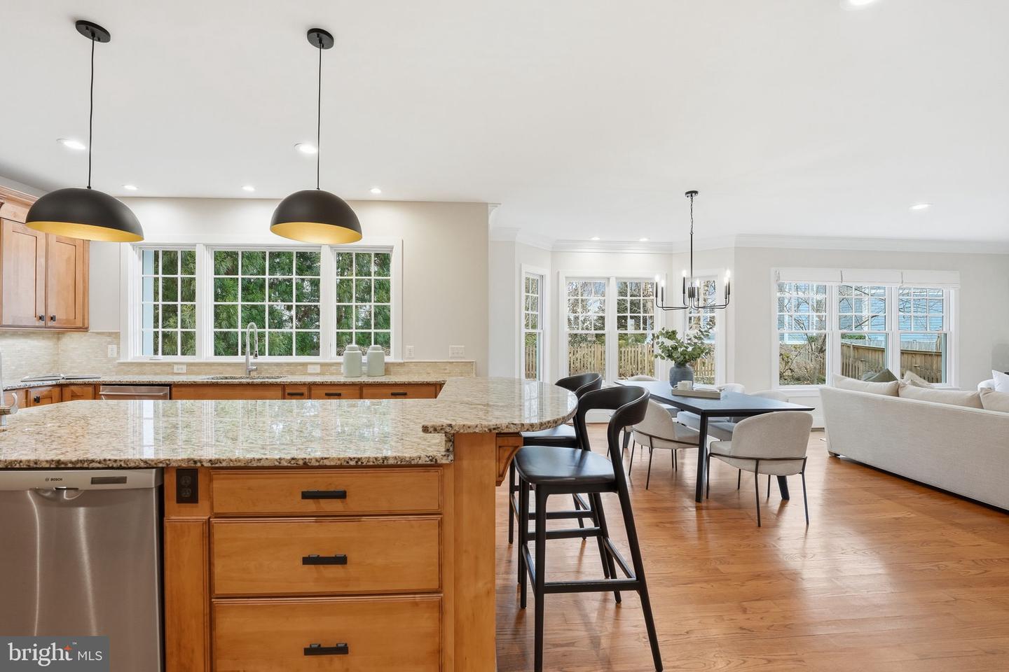 6607 31ST ST N, ARLINGTON, Virginia 22213, 5 Bedrooms Bedrooms, ,4 BathroomsBathrooms,Residential,For sale,6607 31ST ST N,VAAR2067268 MLS # VAAR2067268