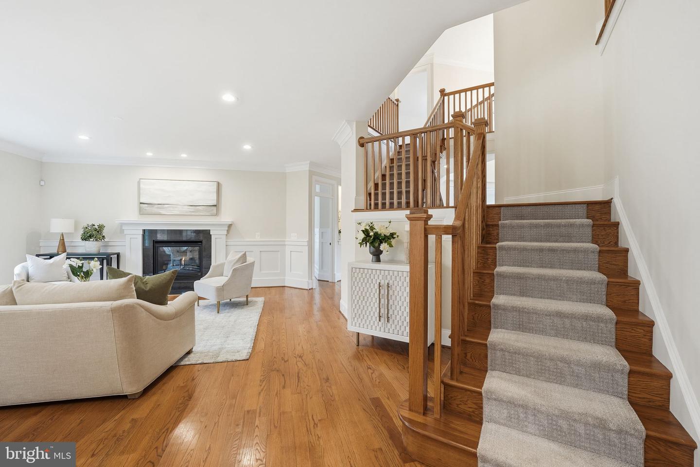 6607 31ST ST N, ARLINGTON, Virginia 22213, 5 Bedrooms Bedrooms, ,4 BathroomsBathrooms,Residential,For sale,6607 31ST ST N,VAAR2067268 MLS # VAAR2067268