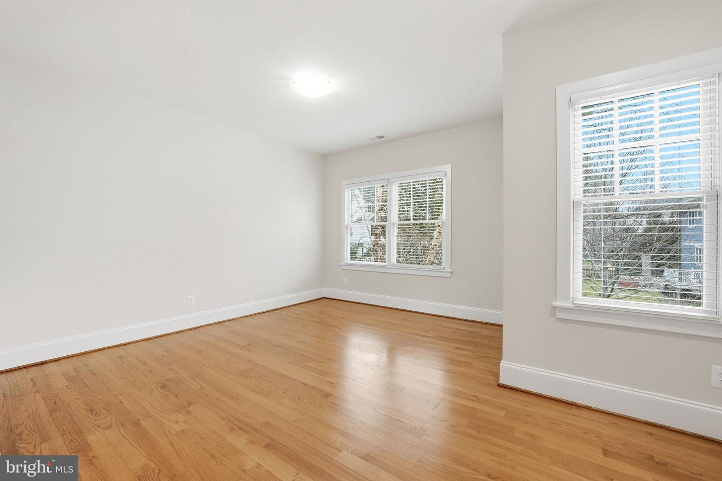 6607 31ST ST N, ARLINGTON, Virginia 22213, 5 Bedrooms Bedrooms, ,4 BathroomsBathrooms,Residential,For sale,6607 31ST ST N,VAAR2067268 MLS # VAAR2067268