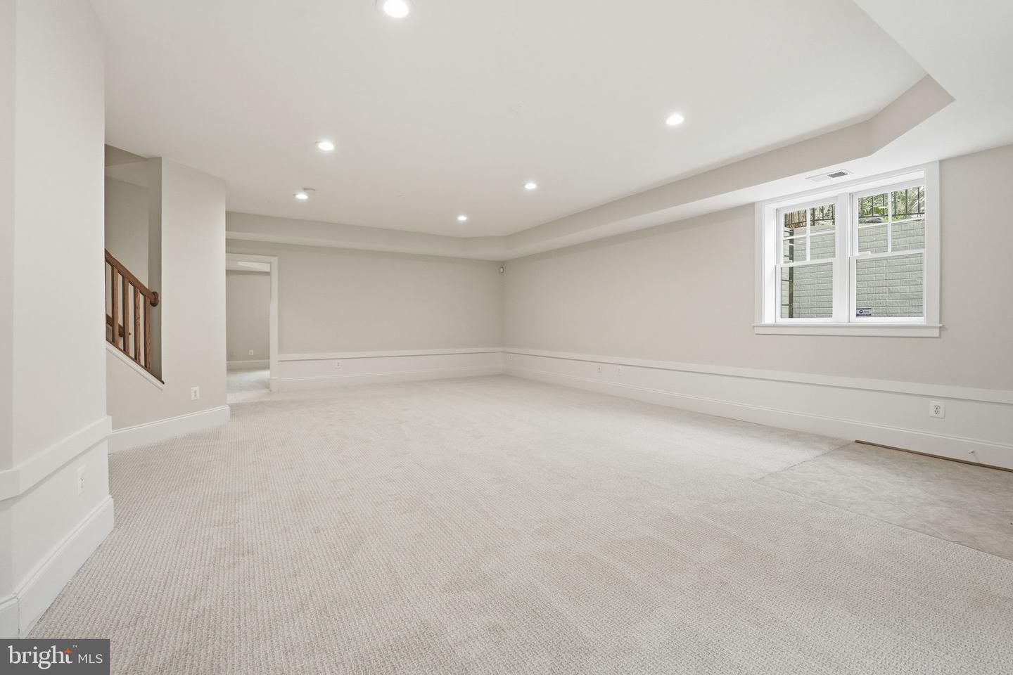 6607 31ST ST N, ARLINGTON, Virginia 22213, 5 Bedrooms Bedrooms, ,4 BathroomsBathrooms,Residential,For sale,6607 31ST ST N,VAAR2067268 MLS # VAAR2067268