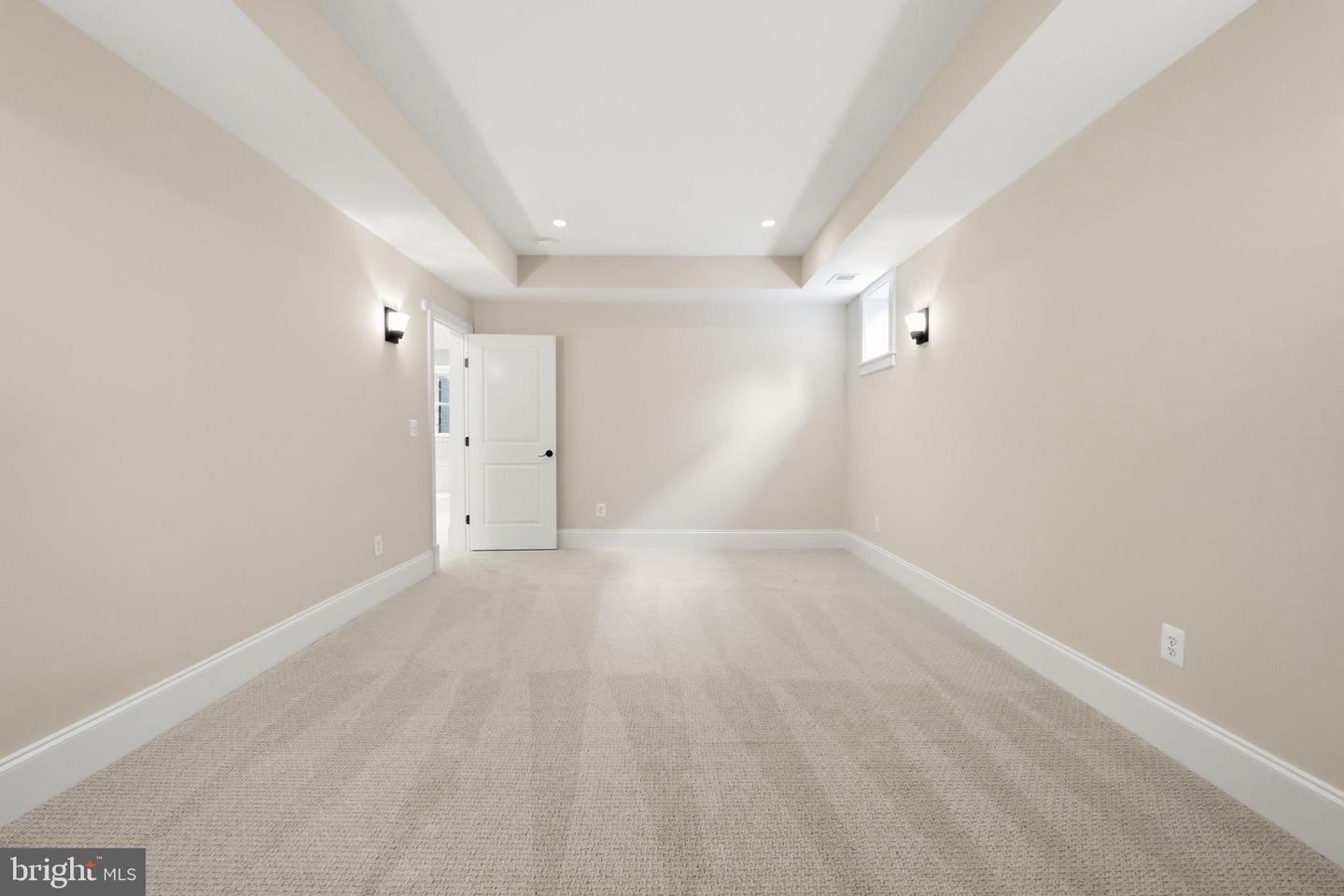 6607 31ST ST N, ARLINGTON, Virginia 22213, 5 Bedrooms Bedrooms, ,4 BathroomsBathrooms,Residential,For sale,6607 31ST ST N,VAAR2067268 MLS # VAAR2067268