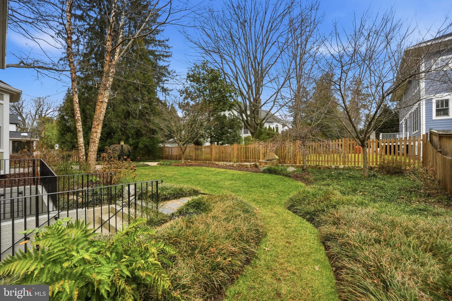 6607 31ST ST N, ARLINGTON, Virginia 22213, 5 Bedrooms Bedrooms, ,4 BathroomsBathrooms,Residential,For sale,6607 31ST ST N,VAAR2067268 MLS # VAAR2067268