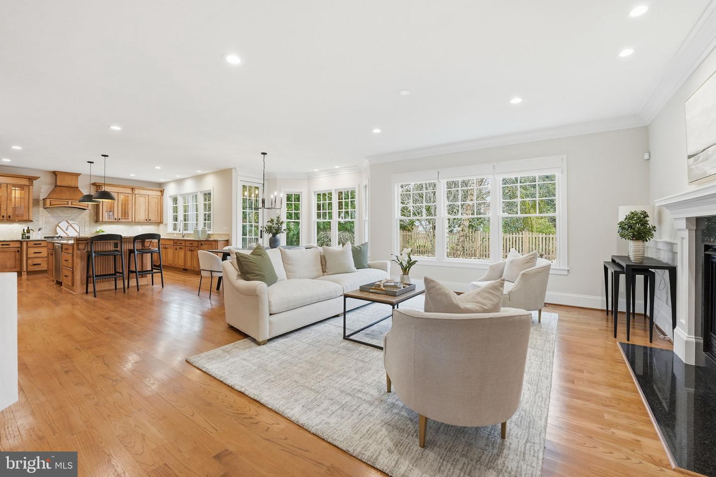 6607 31ST ST N, ARLINGTON, Virginia 22213, 5 Bedrooms Bedrooms, ,4 BathroomsBathrooms,Residential,For sale,6607 31ST ST N,VAAR2067268 MLS # VAAR2067268