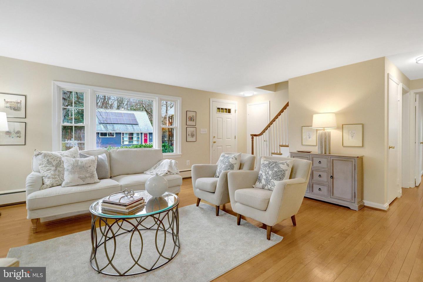 911 N LEXINGTON ST, ARLINGTON, Virginia 22205, 4 Bedrooms Bedrooms, 13 Rooms Rooms,3 BathroomsBathrooms,Residential,For sale,911 N LEXINGTON ST,VAAR2067290 MLS # VAAR2067290