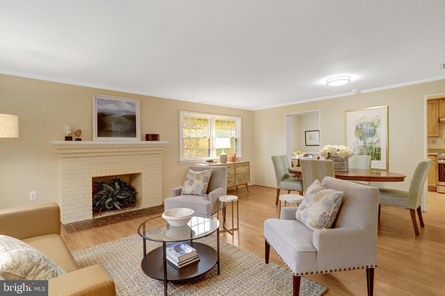 911 N LEXINGTON ST, ARLINGTON, Virginia 22205, 4 Bedrooms Bedrooms, 13 Rooms Rooms,3 BathroomsBathrooms,Residential,For sale,911 N LEXINGTON ST,VAAR2067290 MLS # VAAR2067290