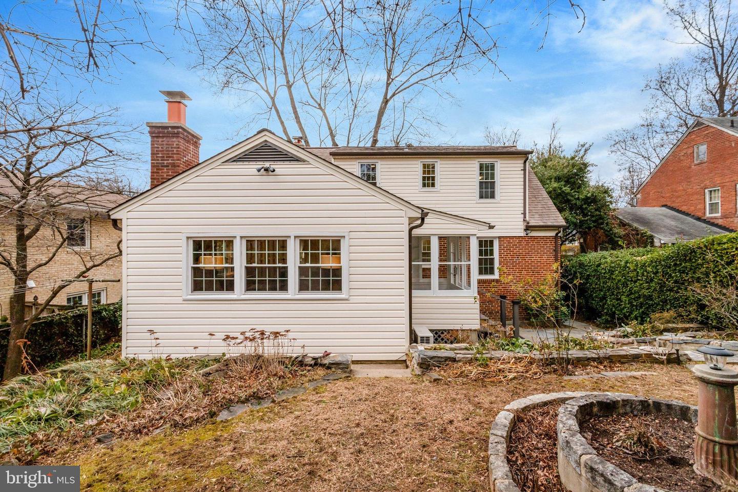 911 N LEXINGTON ST, ARLINGTON, Virginia 22205, 4 Bedrooms Bedrooms, 13 Rooms Rooms,3 BathroomsBathrooms,Residential,For sale,911 N LEXINGTON ST,VAAR2067290 MLS # VAAR2067290