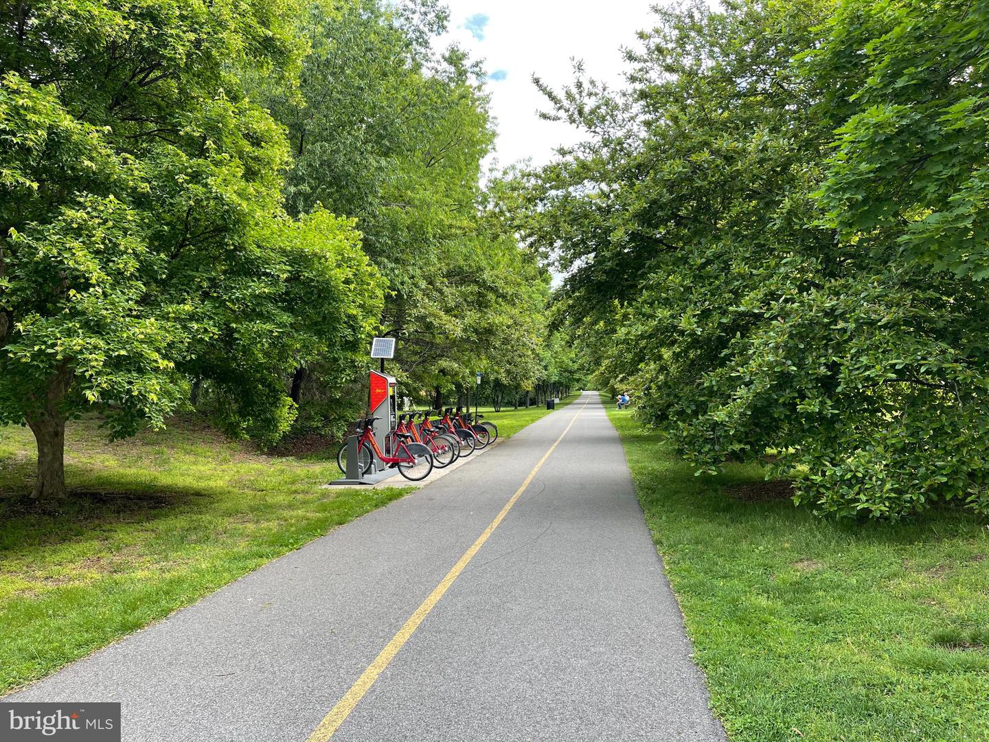 911 N LEXINGTON ST, ARLINGTON, Virginia 22205, 4 Bedrooms Bedrooms, 13 Rooms Rooms,3 BathroomsBathrooms,Residential,For sale,911 N LEXINGTON ST,VAAR2067290 MLS # VAAR2067290