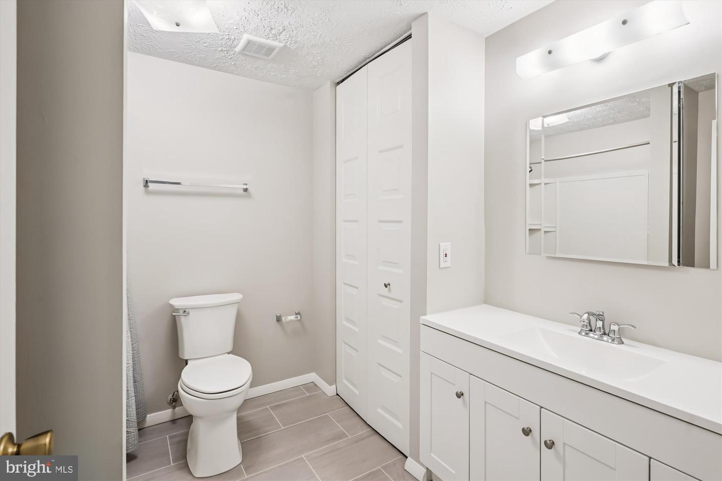 135 APPLEGATE DR, STERLING, Virginia 20164, 4 Bedrooms Bedrooms, ,2 BathroomsBathrooms,Residential,For sale,135 APPLEGATE DR,VALO2113300 MLS # VALO2113300