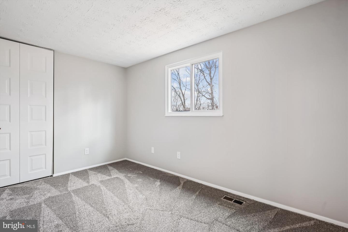 135 APPLEGATE DR, STERLING, Virginia 20164, 4 Bedrooms Bedrooms, ,2 BathroomsBathrooms,Residential,For sale,135 APPLEGATE DR,VALO2113300 MLS # VALO2113300