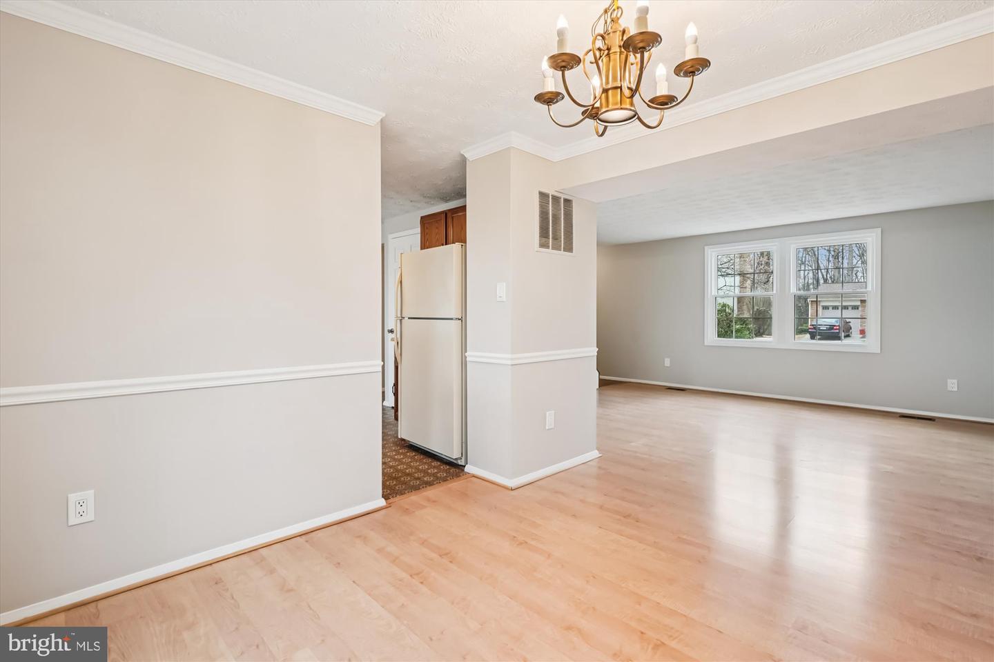 135 APPLEGATE DR, STERLING, Virginia 20164, 4 Bedrooms Bedrooms, ,2 BathroomsBathrooms,Residential,For sale,135 APPLEGATE DR,VALO2113300 MLS # VALO2113300