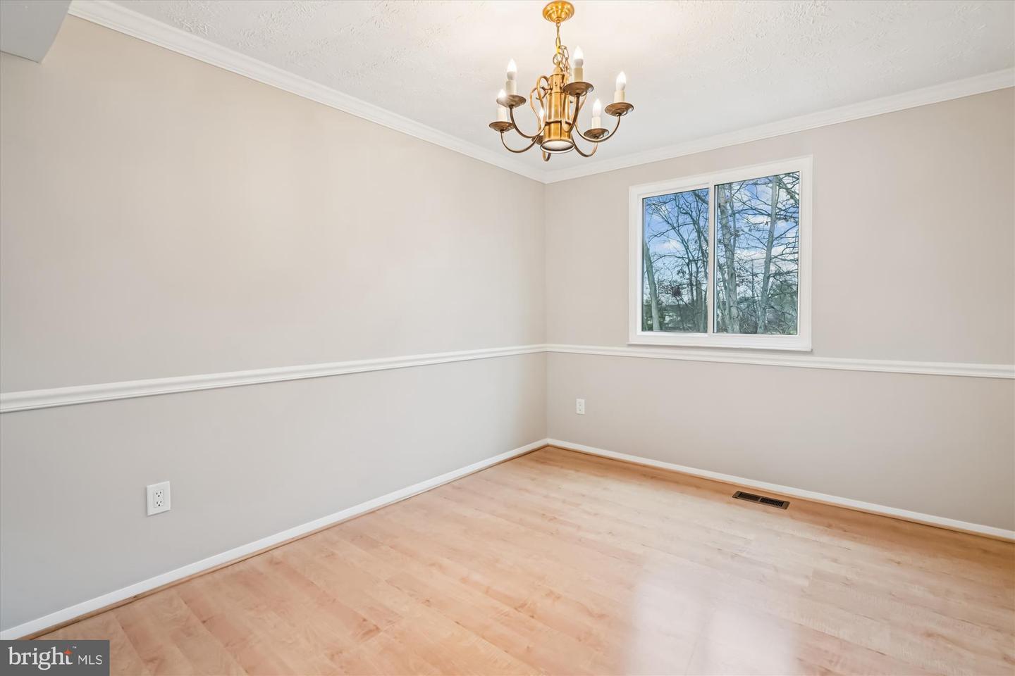 135 APPLEGATE DR, STERLING, Virginia 20164, 4 Bedrooms Bedrooms, ,2 BathroomsBathrooms,Residential,For sale,135 APPLEGATE DR,VALO2113300 MLS # VALO2113300