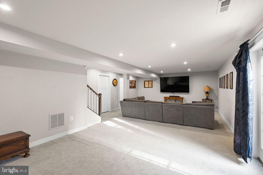 5428 HOLLEY OAK LN, FREDERICKSBURG, Virginia 22407, 4 Bedrooms Bedrooms, 8 Rooms Rooms,3 BathroomsBathrooms,Residential,For sale,5428 HOLLEY OAK LN,VASP2038400 MLS # VASP2038400