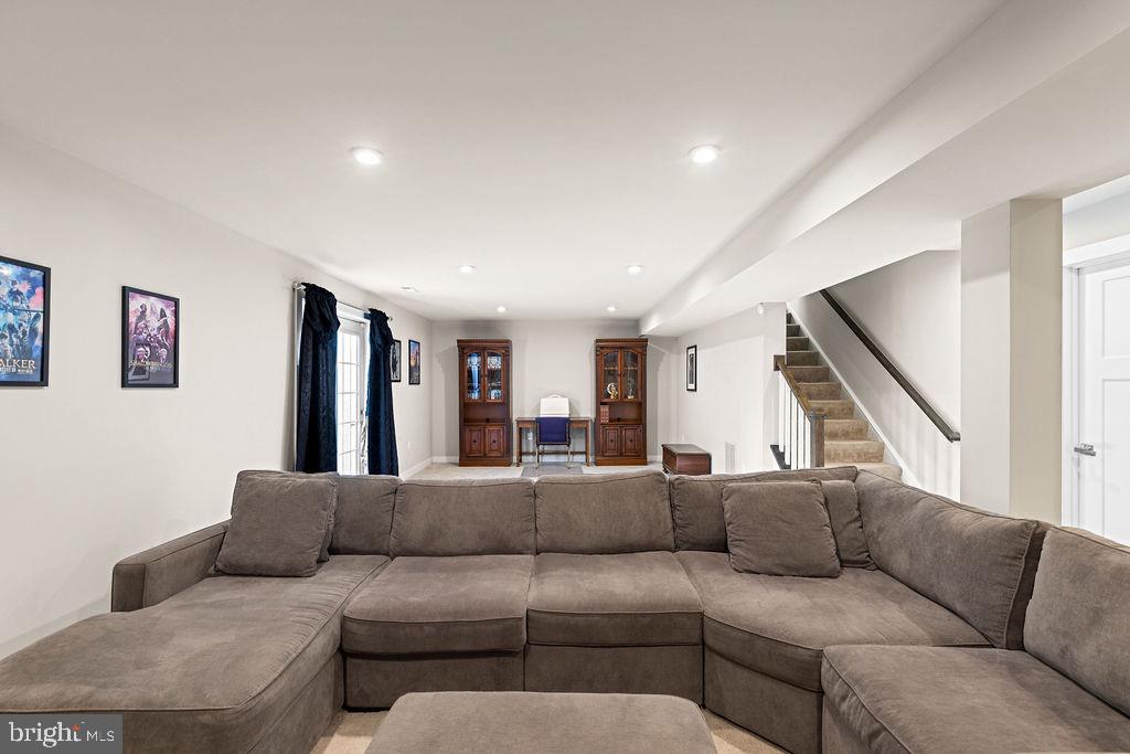 5428 HOLLEY OAK LN, FREDERICKSBURG, Virginia 22407, 4 Bedrooms Bedrooms, 8 Rooms Rooms,3 BathroomsBathrooms,Residential,For sale,5428 HOLLEY OAK LN,VASP2038400 MLS # VASP2038400