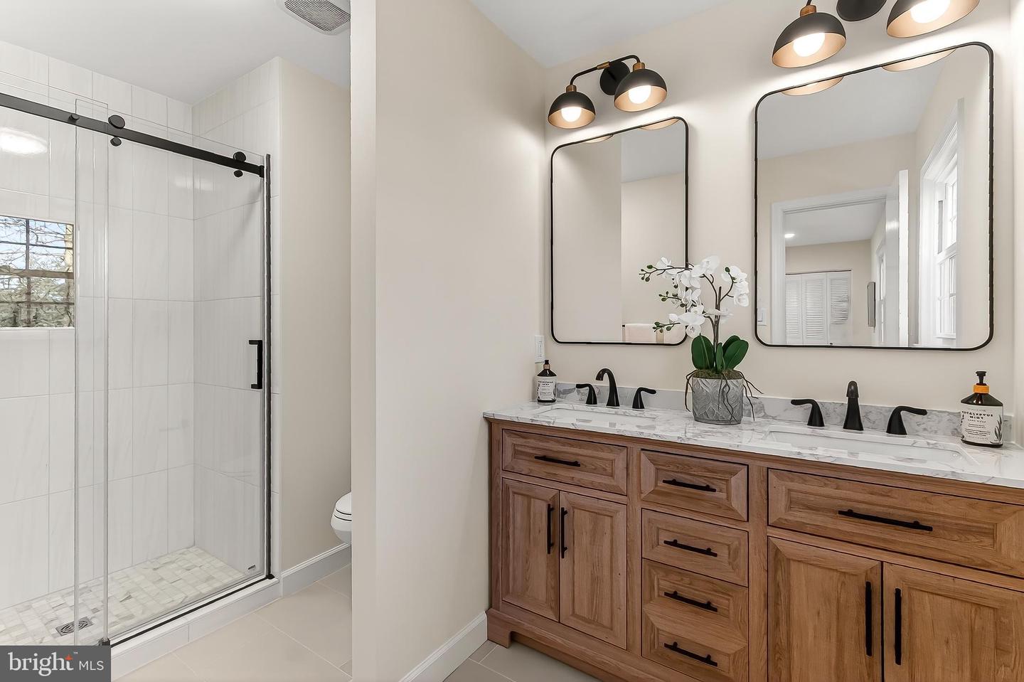 8011 LYNNFIELD DR, ALEXANDRIA, Virginia 22306, 5 Bedrooms Bedrooms, ,3 BathroomsBathrooms,Residential,For sale,8011 LYNNFIELD DR,VAFX2284078 MLS # VAFX2284078