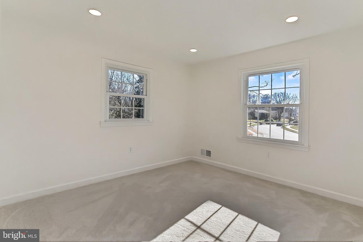 8011 LYNNFIELD DR, ALEXANDRIA, Virginia 22306, 5 Bedrooms Bedrooms, ,3 BathroomsBathrooms,Residential,For sale,8011 LYNNFIELD DR,VAFX2284078 MLS # VAFX2284078