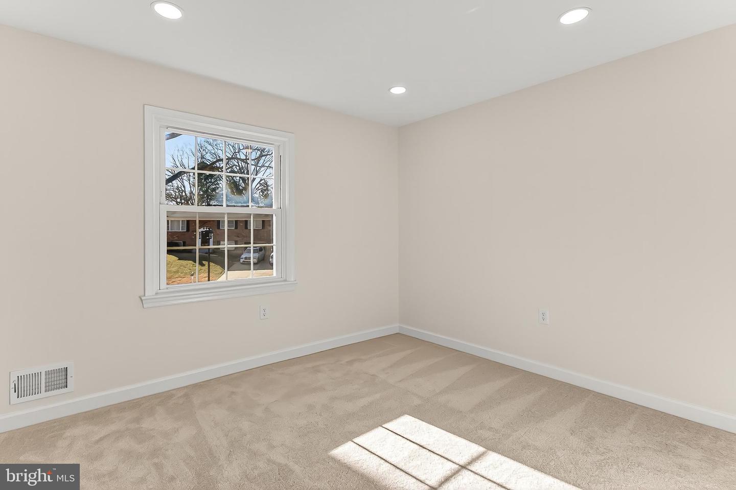 8011 LYNNFIELD DR, ALEXANDRIA, Virginia 22306, 5 Bedrooms Bedrooms, ,3 BathroomsBathrooms,Residential,For sale,8011 LYNNFIELD DR,VAFX2284078 MLS # VAFX2284078