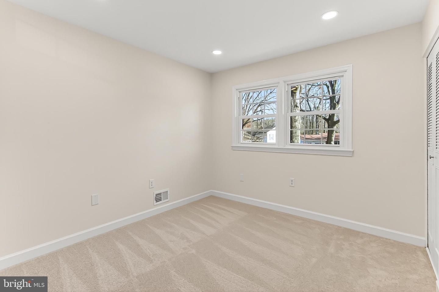 8011 LYNNFIELD DR, ALEXANDRIA, Virginia 22306, 5 Bedrooms Bedrooms, ,3 BathroomsBathrooms,Residential,For sale,8011 LYNNFIELD DR,VAFX2284078 MLS # VAFX2284078