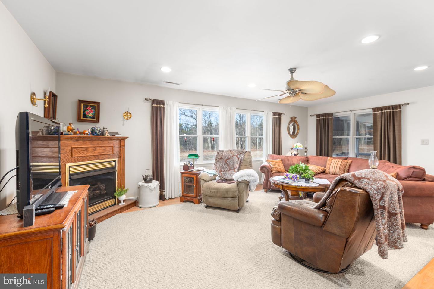 609 MEADOW DRIVE, TAPPAHANNOCK, Virginia 22560, 3 Bedrooms Bedrooms, ,2 BathroomsBathrooms,Residential,For sale,609 MEADOW DRIVE,VAES2002104 MLS # VAES2002104