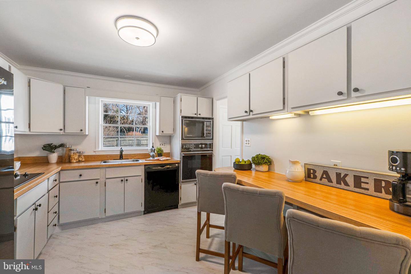 2116 N OHIO ST, ARLINGTON, Virginia 22205, 5 Bedrooms Bedrooms, ,2 BathroomsBathrooms,Residential,For sale,2116 N OHIO ST,VAAR2067334 MLS # VAAR2067334