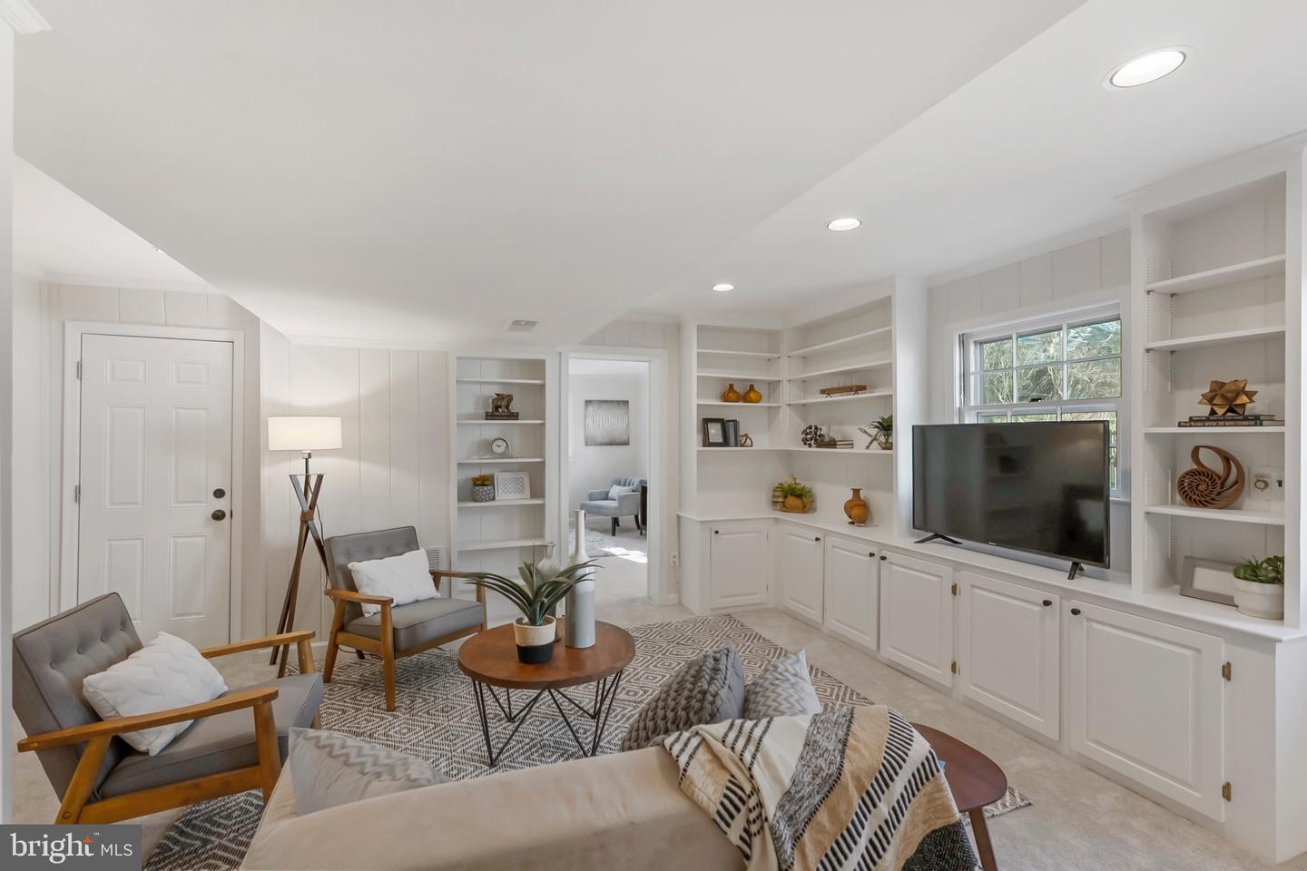 2116 N OHIO ST, ARLINGTON, Virginia 22205, 5 Bedrooms Bedrooms, ,2 BathroomsBathrooms,Residential,For sale,2116 N OHIO ST,VAAR2067334 MLS # VAAR2067334