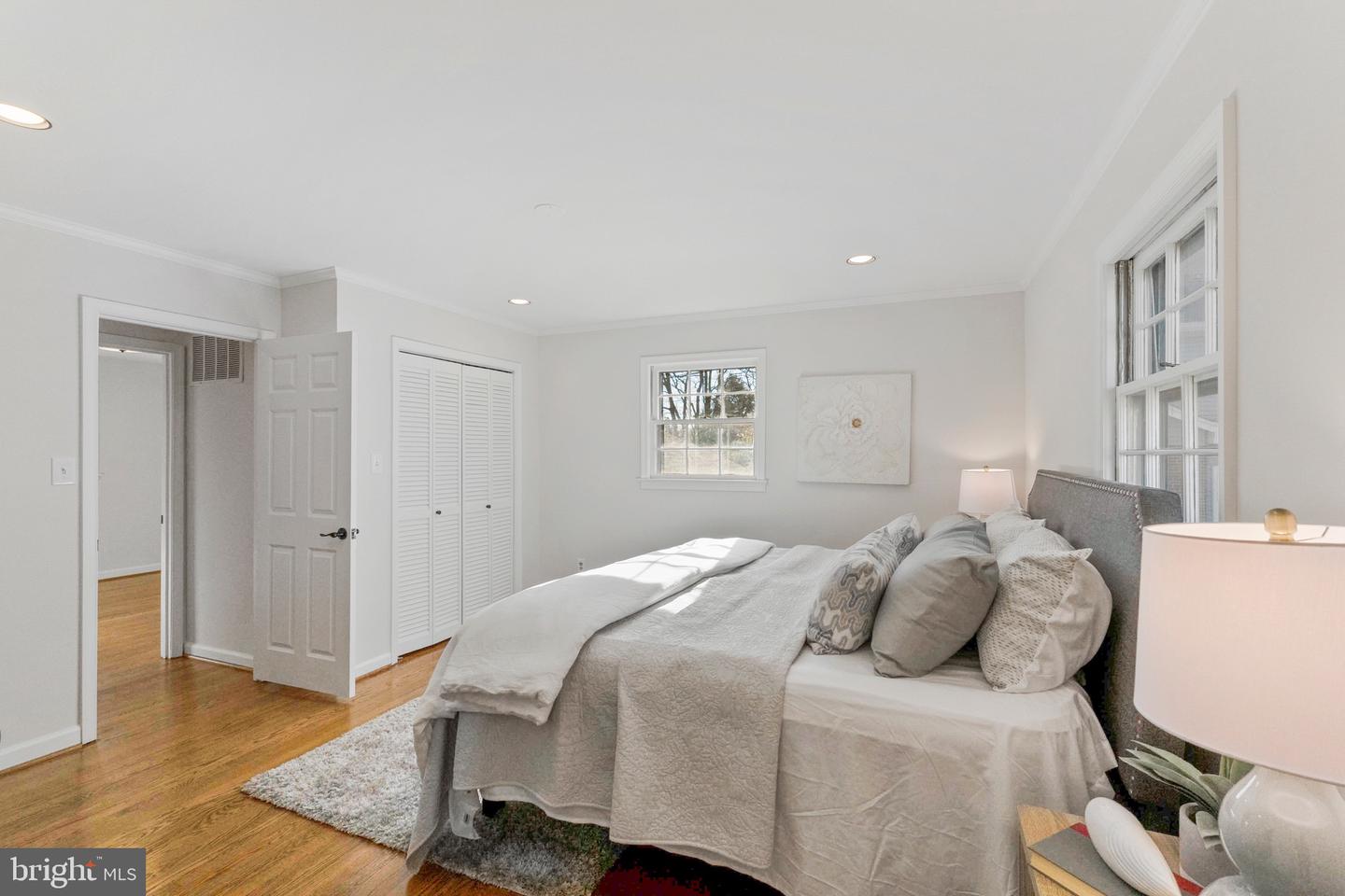 2116 N OHIO ST, ARLINGTON, Virginia 22205, 5 Bedrooms Bedrooms, ,2 BathroomsBathrooms,Residential,For sale,2116 N OHIO ST,VAAR2067334 MLS # VAAR2067334