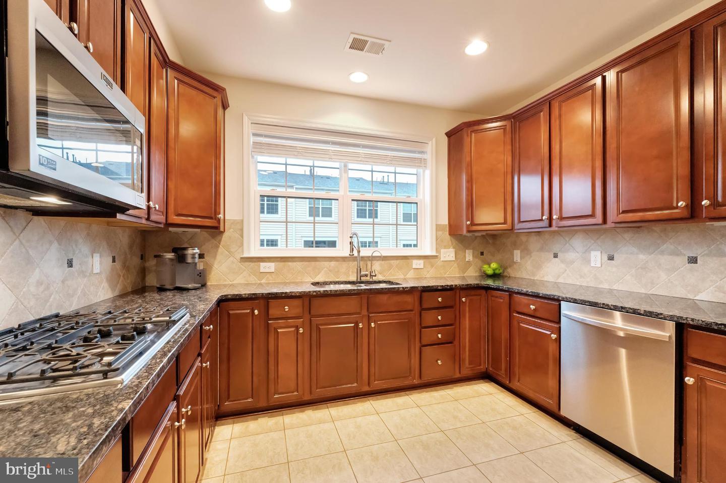 22720 FERNCREST TER, BRAMBLETON, Virginia 20148, 3 Bedrooms Bedrooms, 11 Rooms Rooms,2 BathroomsBathrooms,Residential,For sale,22720 FERNCREST TER,VALO2113360 MLS # VALO2113360