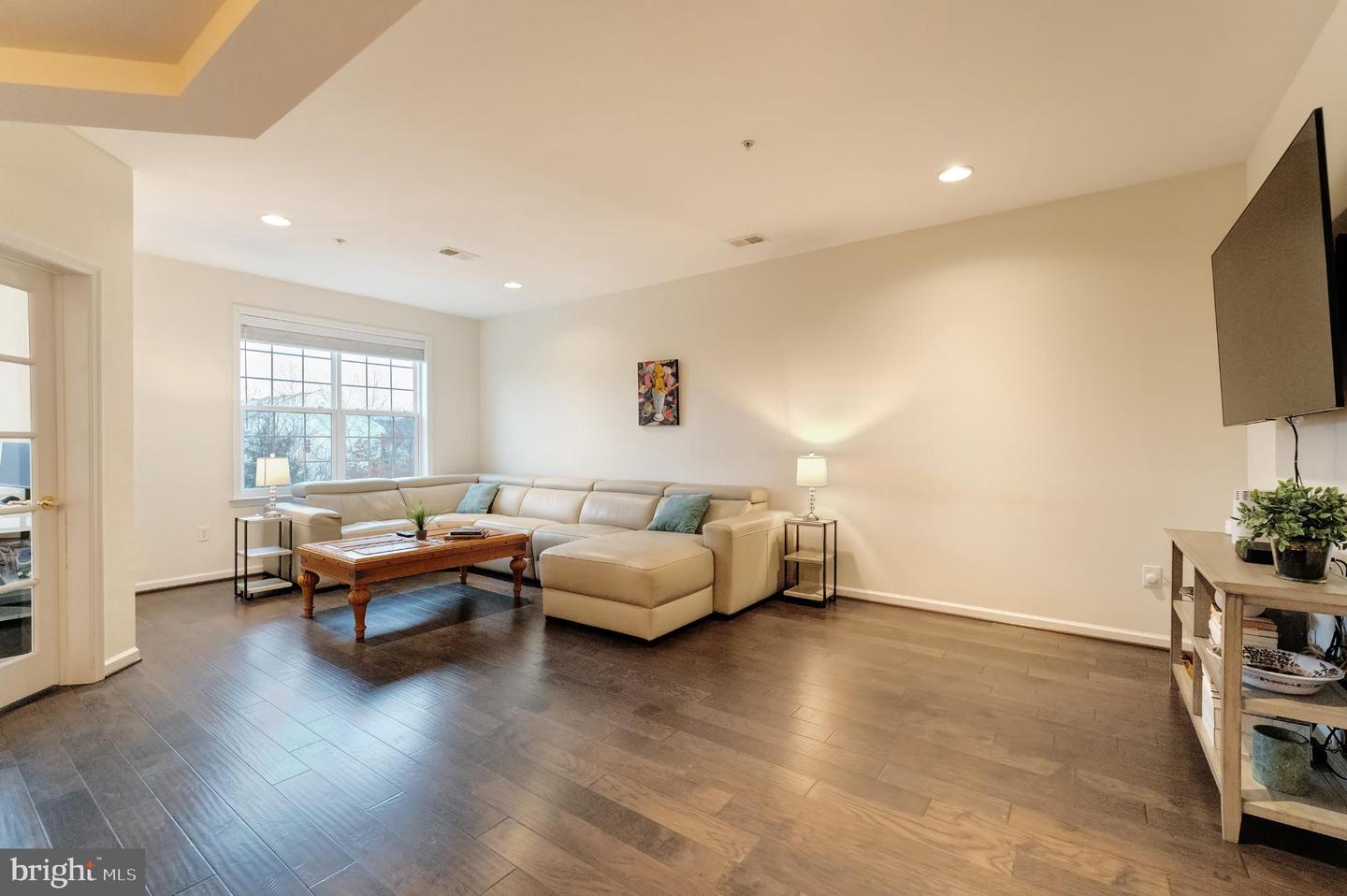 22720 FERNCREST TER, BRAMBLETON, Virginia 20148, 3 Bedrooms Bedrooms, 11 Rooms Rooms,2 BathroomsBathrooms,Residential,For sale,22720 FERNCREST TER,VALO2113360 MLS # VALO2113360