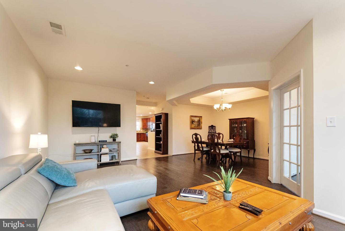 22720 FERNCREST TER, BRAMBLETON, Virginia 20148, 3 Bedrooms Bedrooms, 11 Rooms Rooms,2 BathroomsBathrooms,Residential,For sale,22720 FERNCREST TER,VALO2113360 MLS # VALO2113360