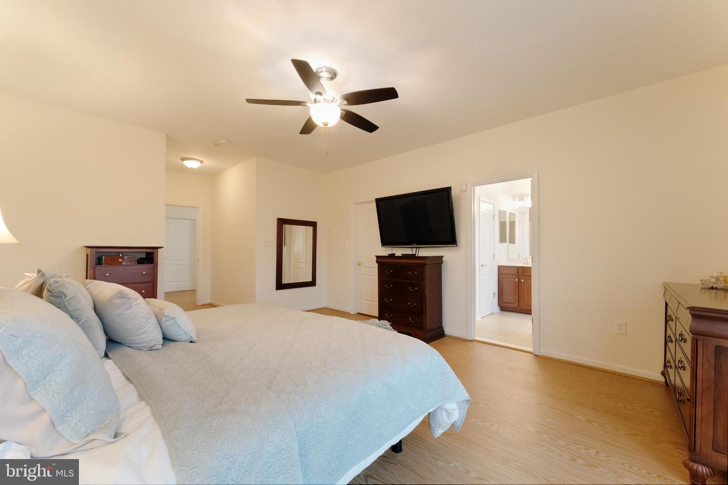 22720 FERNCREST TER, BRAMBLETON, Virginia 20148, 3 Bedrooms Bedrooms, 11 Rooms Rooms,2 BathroomsBathrooms,Residential,For sale,22720 FERNCREST TER,VALO2113360 MLS # VALO2113360