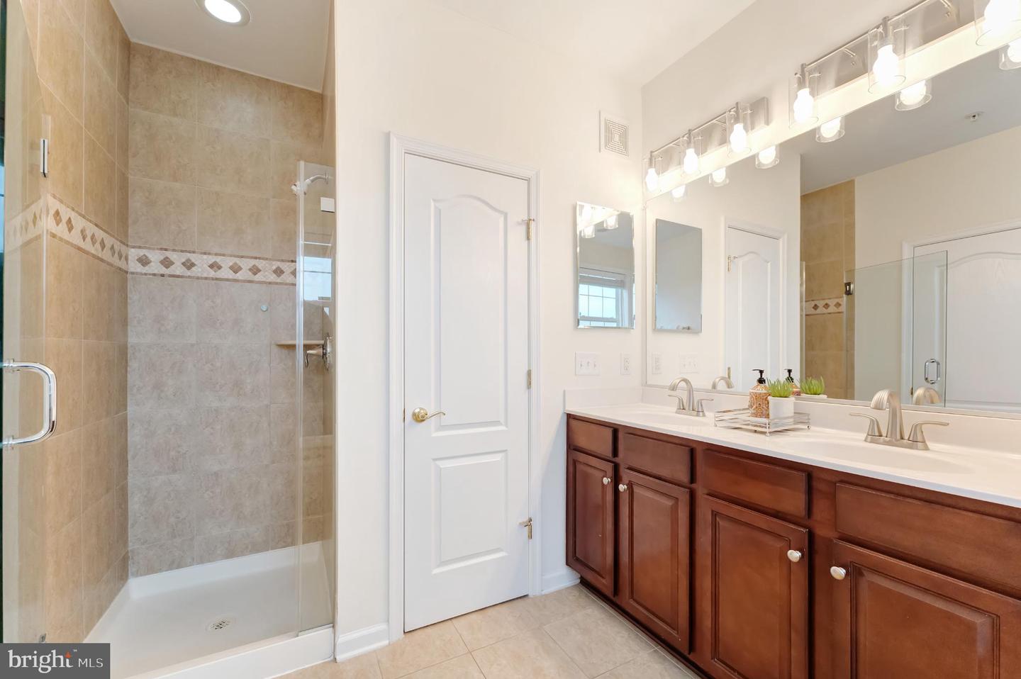 22720 FERNCREST TER, BRAMBLETON, Virginia 20148, 3 Bedrooms Bedrooms, 11 Rooms Rooms,2 BathroomsBathrooms,Residential,For sale,22720 FERNCREST TER,VALO2113360 MLS # VALO2113360