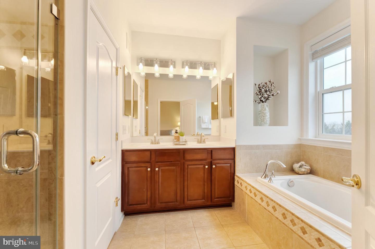 22720 FERNCREST TER, BRAMBLETON, Virginia 20148, 3 Bedrooms Bedrooms, 11 Rooms Rooms,2 BathroomsBathrooms,Residential,For sale,22720 FERNCREST TER,VALO2113360 MLS # VALO2113360