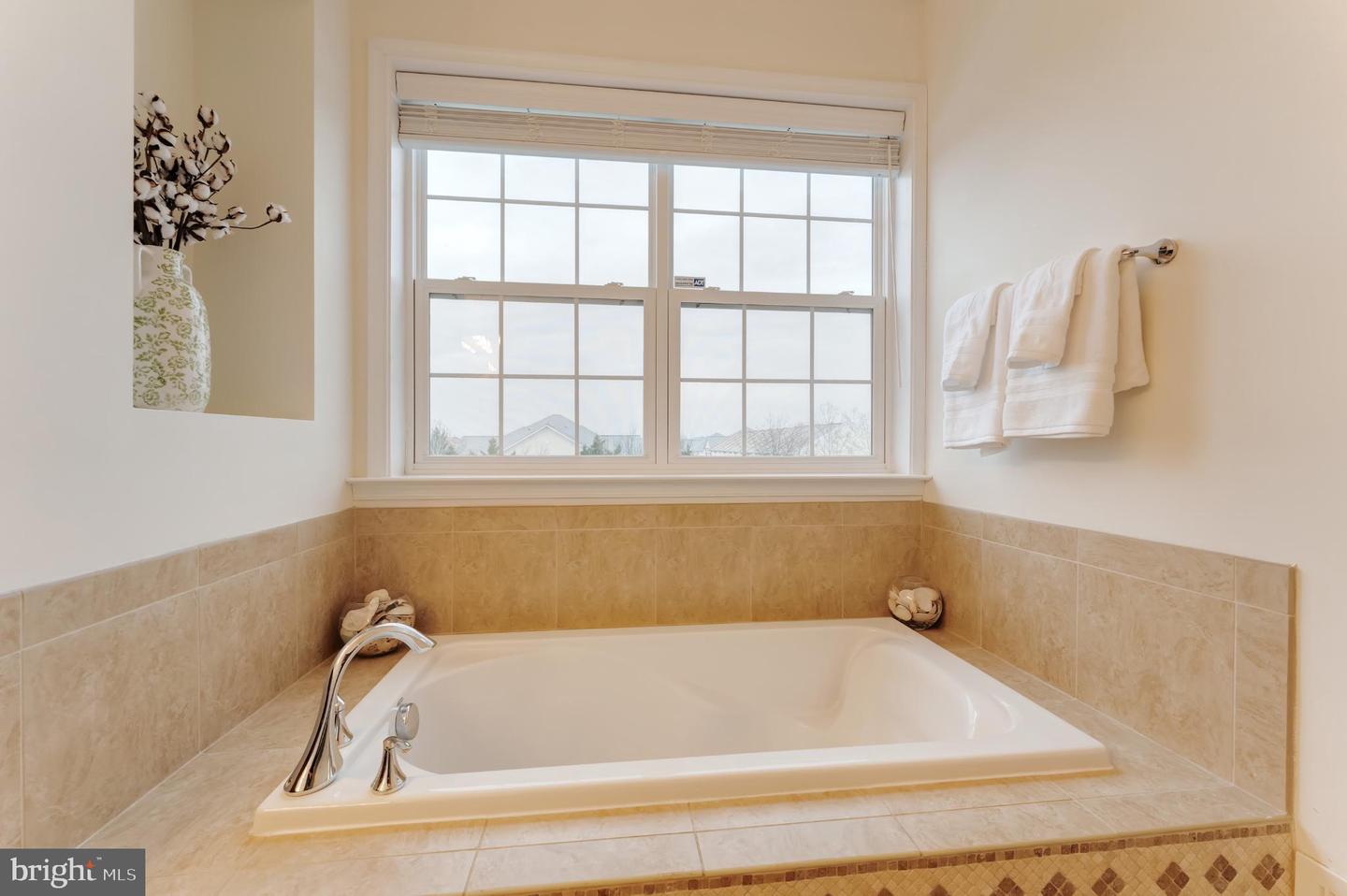 22720 FERNCREST TER, BRAMBLETON, Virginia 20148, 3 Bedrooms Bedrooms, 11 Rooms Rooms,2 BathroomsBathrooms,Residential,For sale,22720 FERNCREST TER,VALO2113360 MLS # VALO2113360