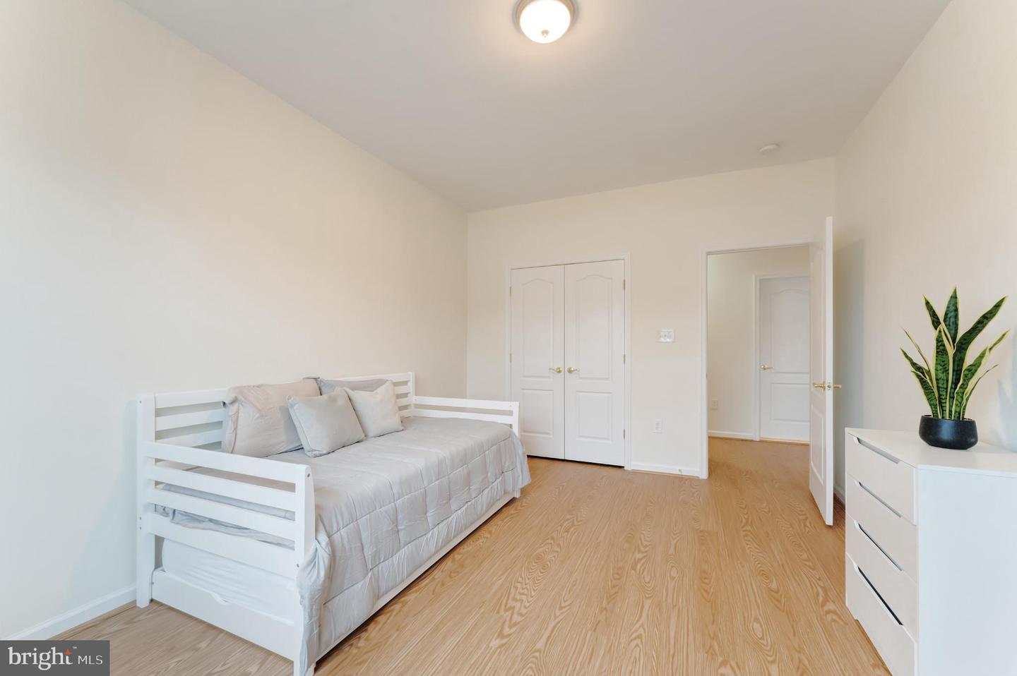 22720 FERNCREST TER, BRAMBLETON, Virginia 20148, 3 Bedrooms Bedrooms, 11 Rooms Rooms,2 BathroomsBathrooms,Residential,For sale,22720 FERNCREST TER,VALO2113360 MLS # VALO2113360