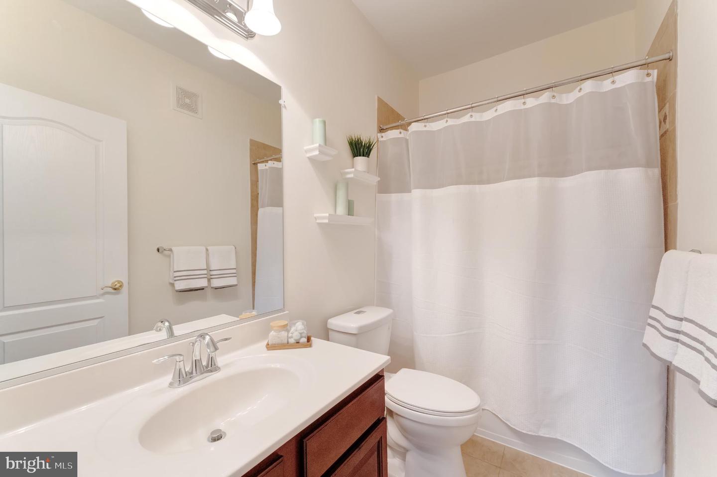 22720 FERNCREST TER, BRAMBLETON, Virginia 20148, 3 Bedrooms Bedrooms, 11 Rooms Rooms,2 BathroomsBathrooms,Residential,For sale,22720 FERNCREST TER,VALO2113360 MLS # VALO2113360