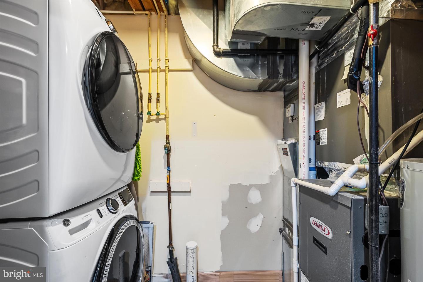 2546 TERRA COTTA CIR, HERNDON, Virginia 20171, 4 Bedrooms Bedrooms, ,3 BathroomsBathrooms,Residential,For sale,2546 TERRA COTTA CIR,VAFX2284198 MLS # VAFX2284198