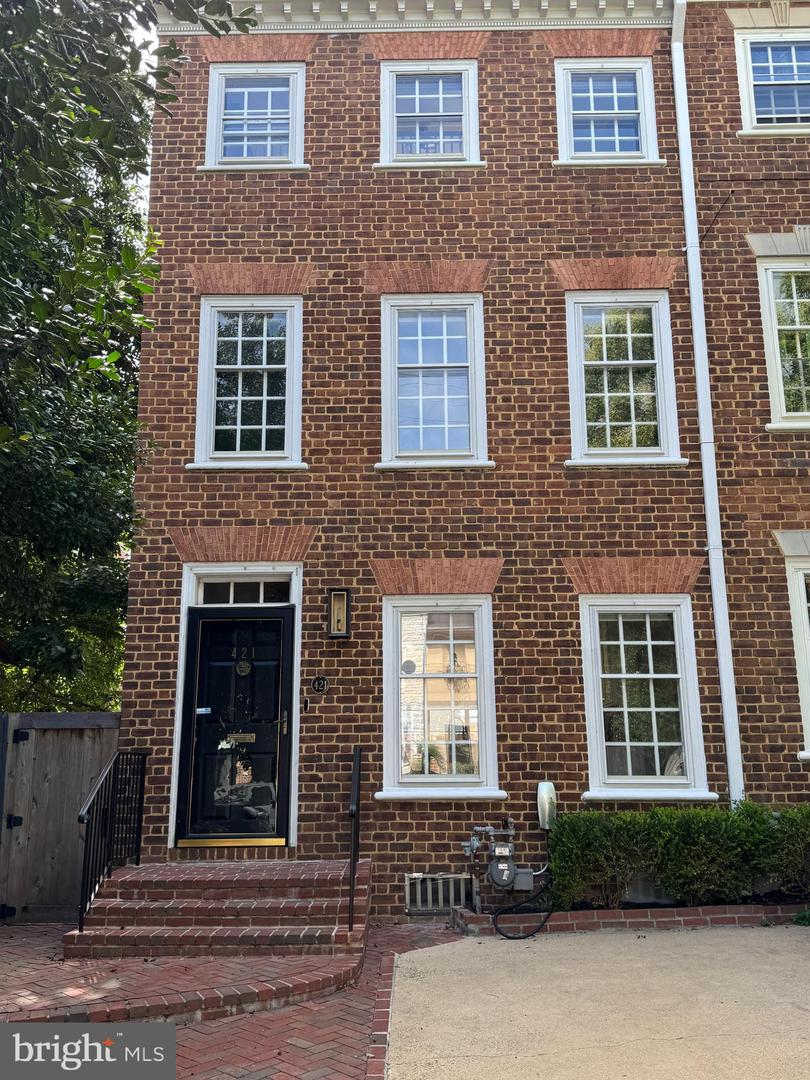 2546 TERRA COTTA CIR, HERNDON, Virginia 20171, 4 Bedrooms Bedrooms, ,3 BathroomsBathrooms,Residential,For sale,2546 TERRA COTTA CIR,VAFX2284198 MLS # VAFX2284198