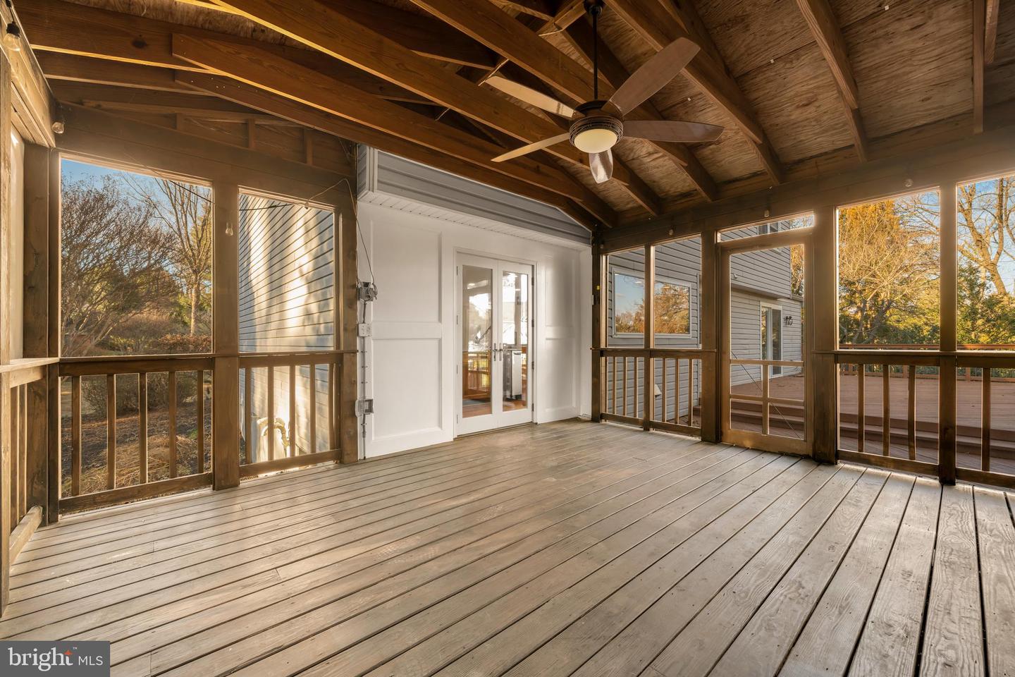 909 CANTLE LN, GREAT FALLS, Virginia 22066, 4 Bedrooms Bedrooms, ,3 BathroomsBathrooms,Residential,For sale,909 CANTLE LN,VAFX2284274 MLS # VAFX2284274