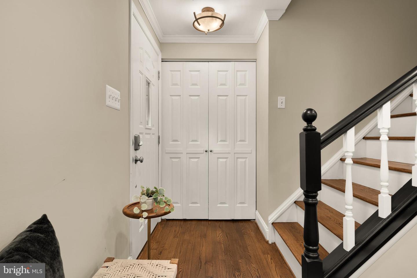 909 CANTLE LN, GREAT FALLS, Virginia 22066, 4 Bedrooms Bedrooms, ,3 BathroomsBathrooms,Residential,For sale,909 CANTLE LN,VAFX2284274 MLS # VAFX2284274