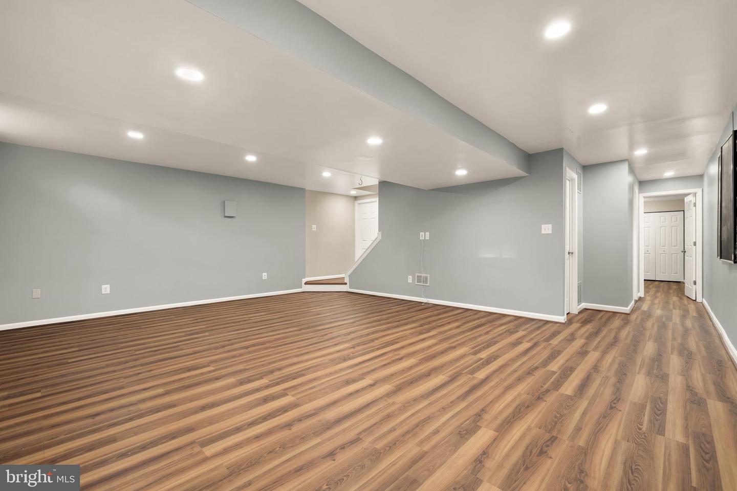 909 CANTLE LN, GREAT FALLS, Virginia 22066, 4 Bedrooms Bedrooms, ,3 BathroomsBathrooms,Residential,For sale,909 CANTLE LN,VAFX2284274 MLS # VAFX2284274