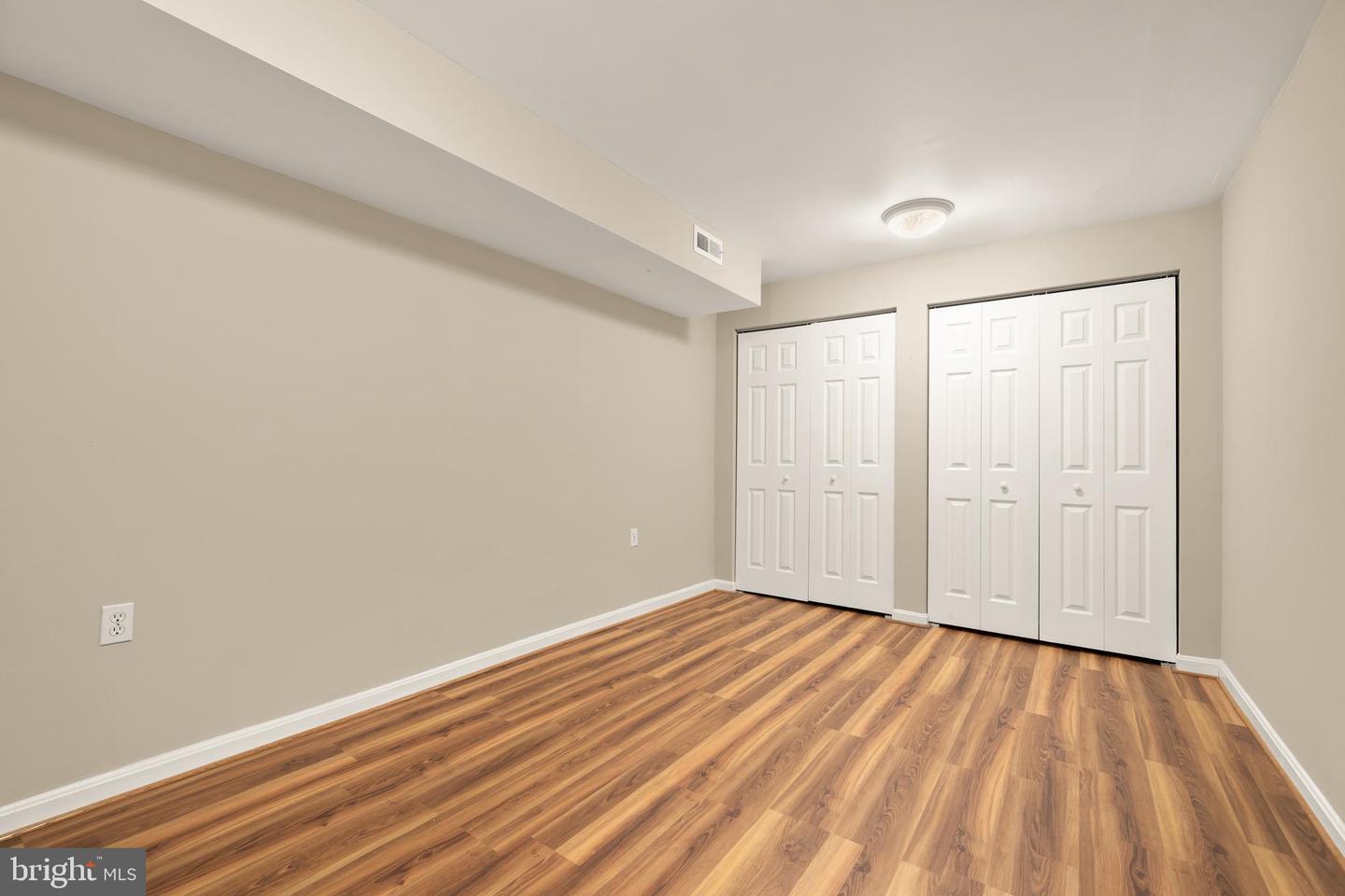 909 CANTLE LN, GREAT FALLS, Virginia 22066, 4 Bedrooms Bedrooms, ,3 BathroomsBathrooms,Residential,For sale,909 CANTLE LN,VAFX2284274 MLS # VAFX2284274