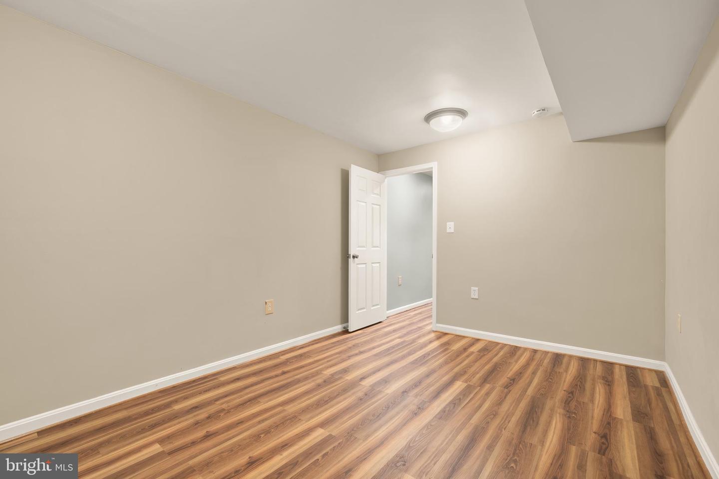 909 CANTLE LN, GREAT FALLS, Virginia 22066, 4 Bedrooms Bedrooms, ,3 BathroomsBathrooms,Residential,For sale,909 CANTLE LN,VAFX2284274 MLS # VAFX2284274