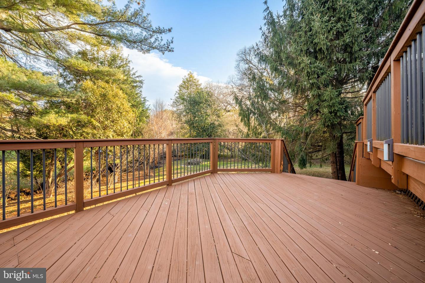 909 CANTLE LN, GREAT FALLS, Virginia 22066, 4 Bedrooms Bedrooms, ,3 BathroomsBathrooms,Residential,For sale,909 CANTLE LN,VAFX2284274 MLS # VAFX2284274