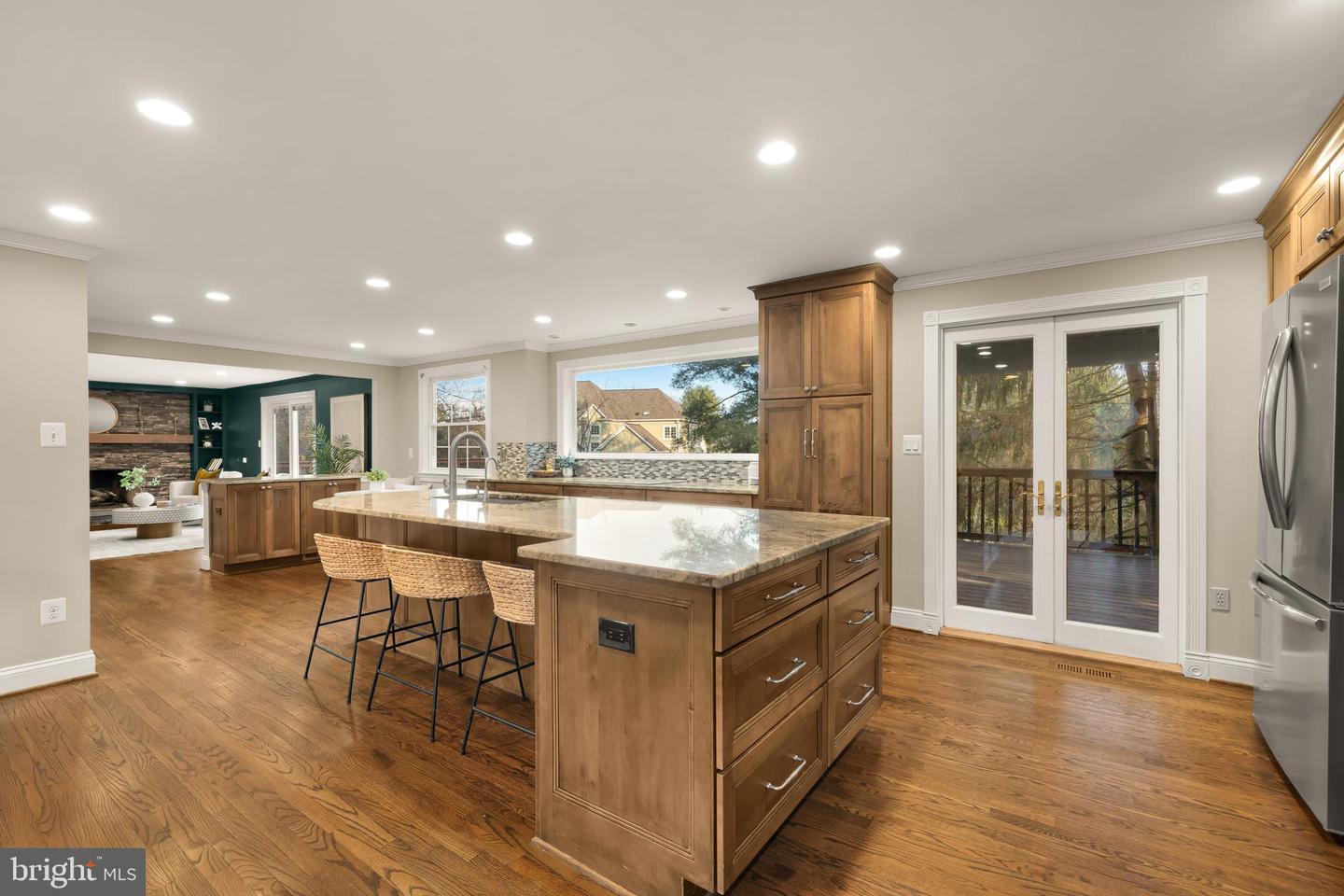 909 CANTLE LN, GREAT FALLS, Virginia 22066, 4 Bedrooms Bedrooms, ,3 BathroomsBathrooms,Residential,For sale,909 CANTLE LN,VAFX2284274 MLS # VAFX2284274