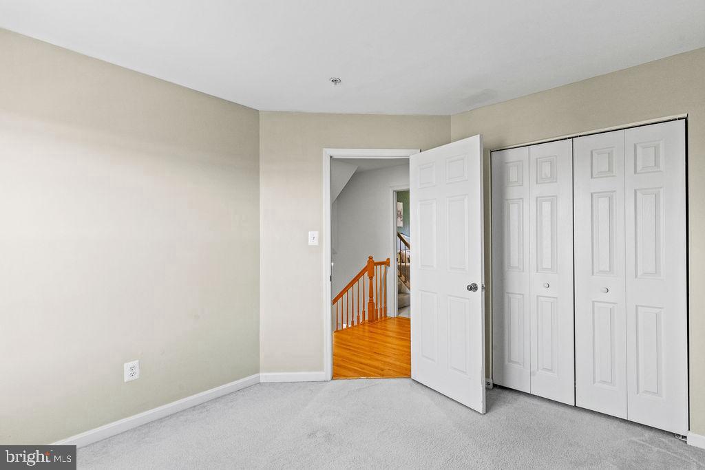 25450 UPPER CLUBHOUSE DR, CHANTILLY, Virginia 20152, 3 Bedrooms Bedrooms, ,2 BathroomsBathrooms,Residential,For sale,25450 UPPER CLUBHOUSE DR,VALO2113400 MLS # VALO2113400