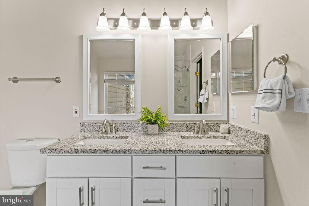 25450 UPPER CLUBHOUSE DR, CHANTILLY, Virginia 20152, 3 Bedrooms Bedrooms, ,2 BathroomsBathrooms,Residential,For sale,25450 UPPER CLUBHOUSE DR,VALO2113400 MLS # VALO2113400